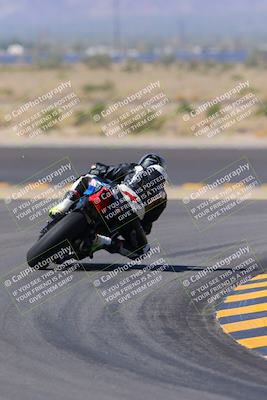 media/Oct-08-2022-SoCal Trackdays (Sat) [[1fc3beec89]]/Turn 11 Backside (1145am)/